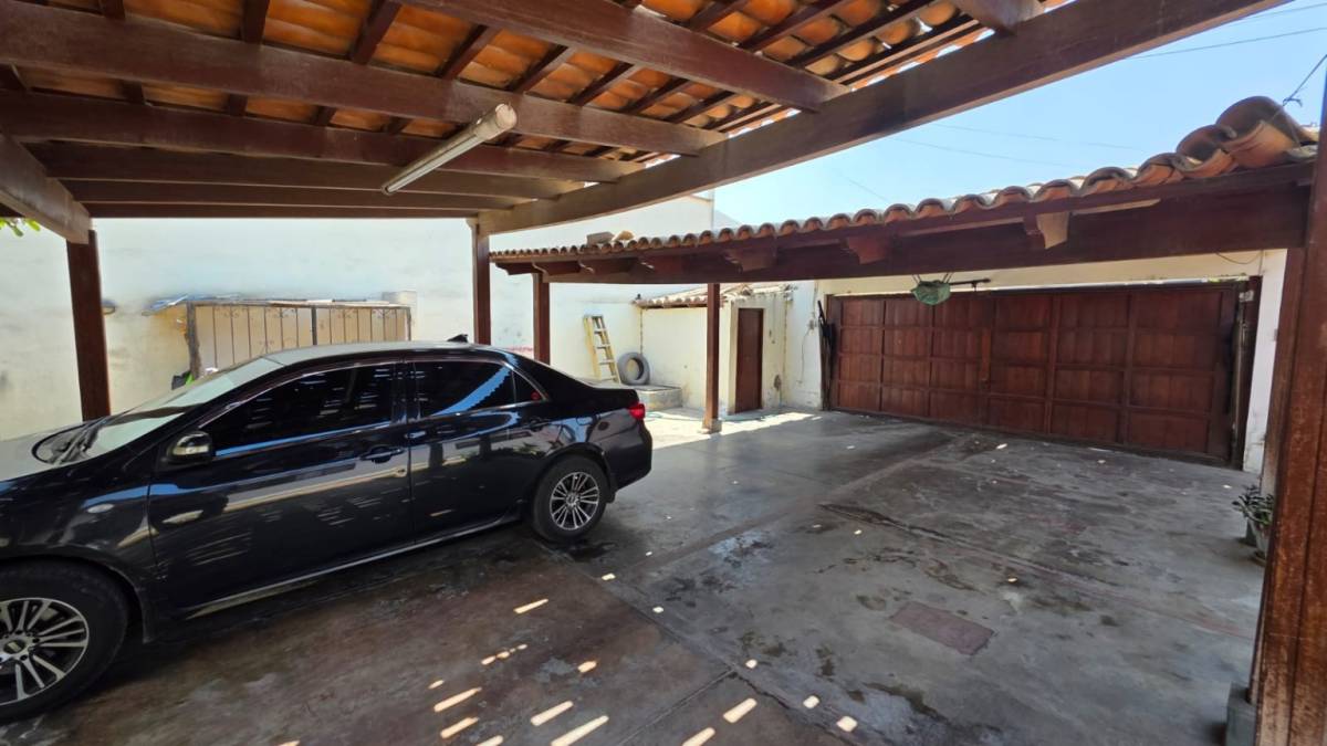 EXCLUSIVA RESIDENCIA EN VENTA EN SOL DE LA MOLINA