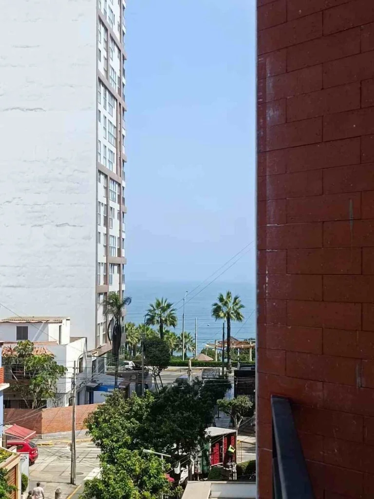 Exclusivos Departamentos 107m² - 111m² con Vista al Mar en Av. Ejército, Miraflores