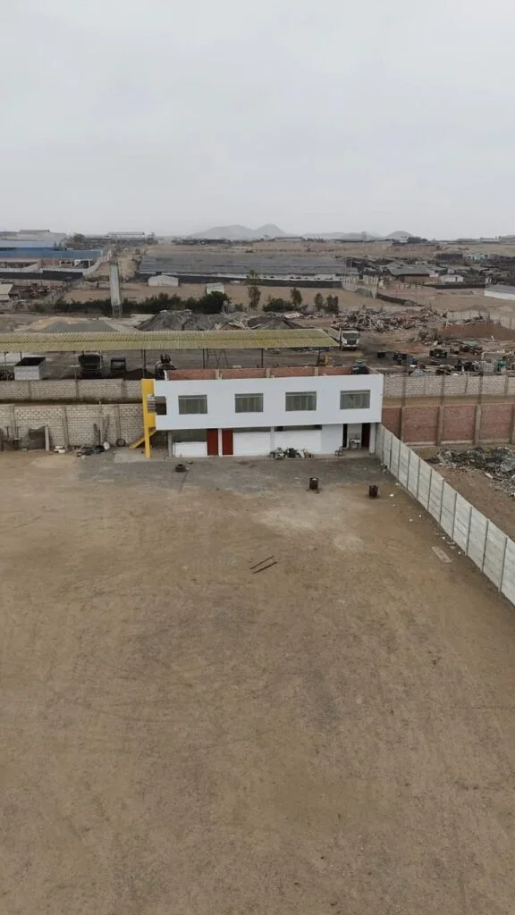ALQUILO LOCAL INDUSTRIAL EN PUNTA HERMOSA