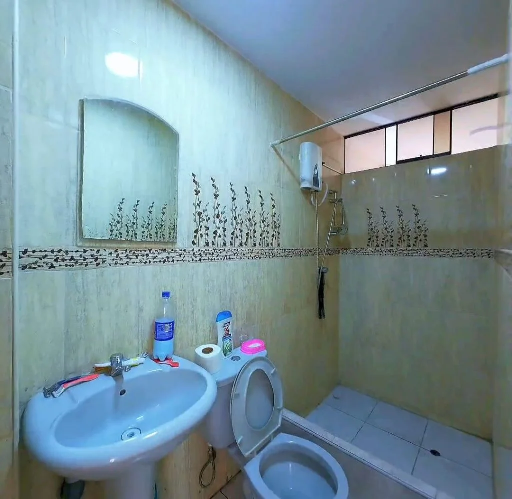 🔴 VENTA DE CASA DE 4 PISOS EN ATE – SANTA CLARA