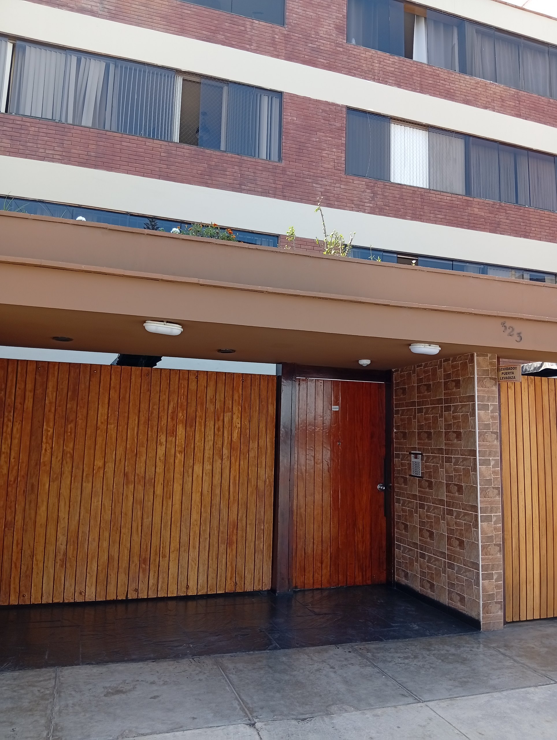Vendo departamento Av.Belen - San Isidro - 3er piso - 2 cocheras