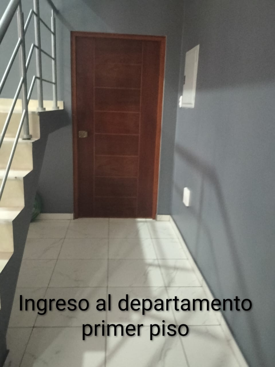 Departamento a estrenar en primer piso con cochera y patio privado