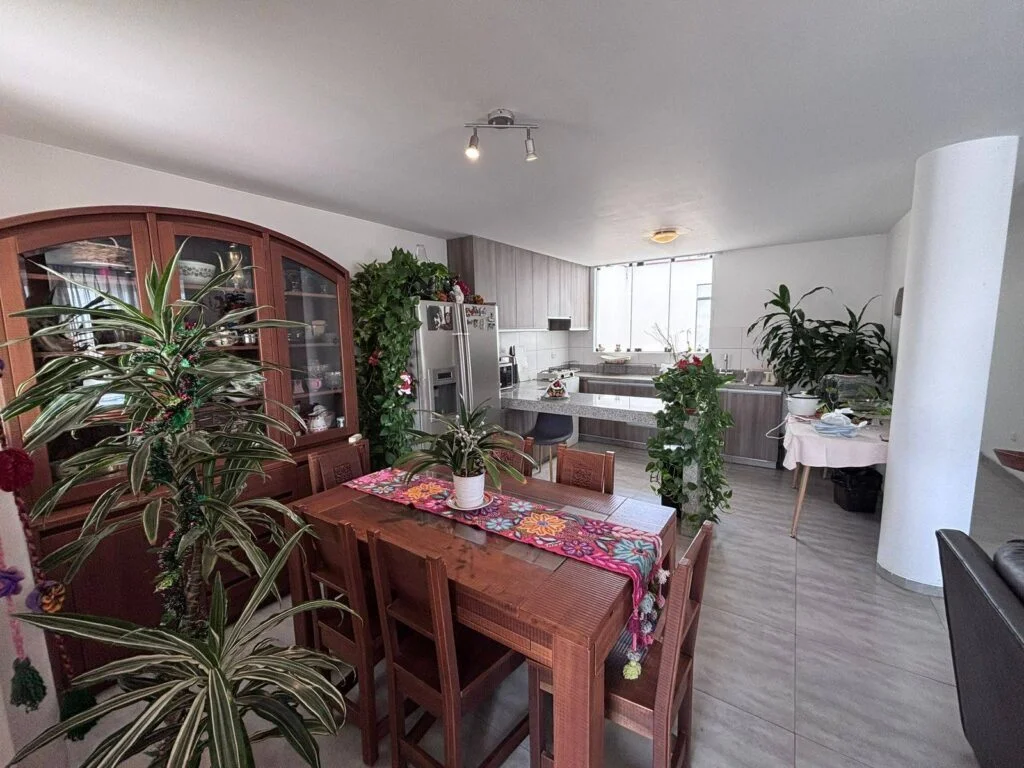 Vendo dpto. con aires La Molina $ 189,000