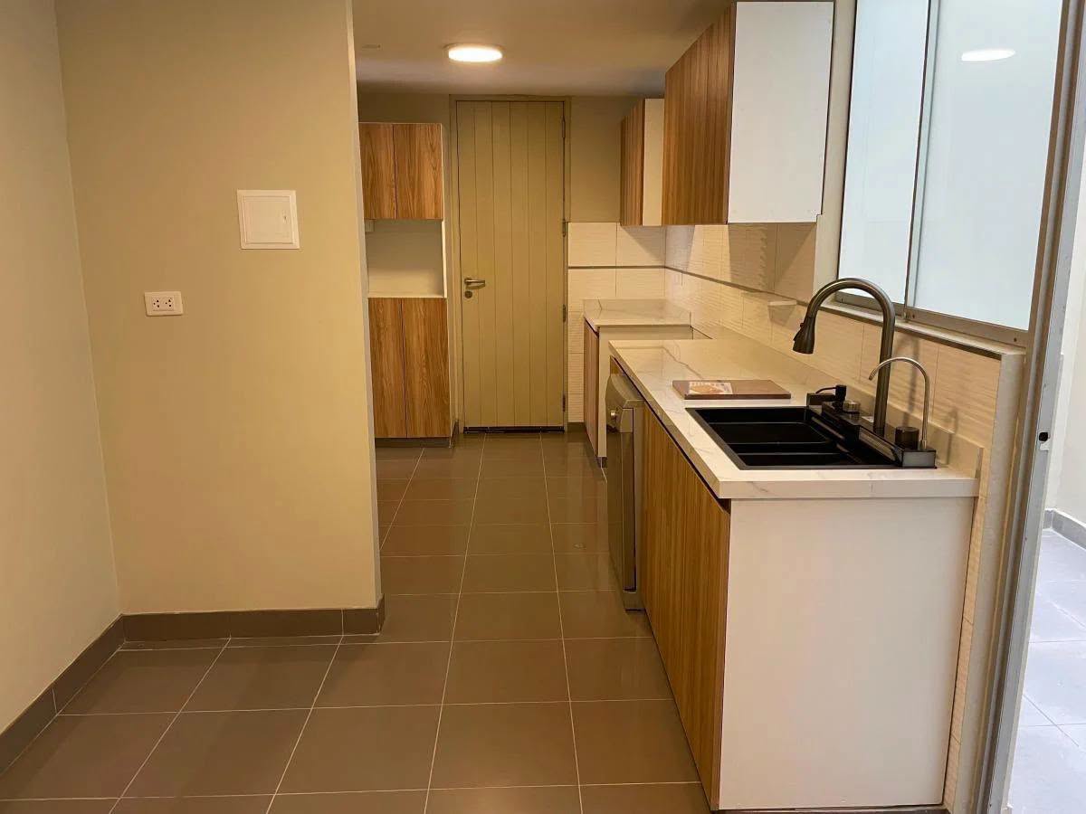 Dpto. en venta Primer piso 4 dormitorios Las Gardenias Surco $ 199,000