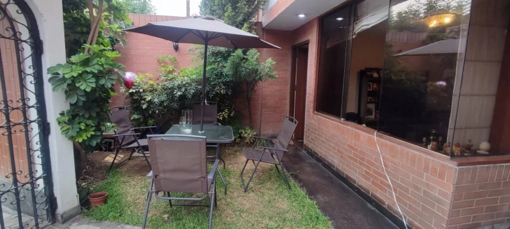 Casa en venta en la urbanización La Ensenada $ 360,000 negociables.