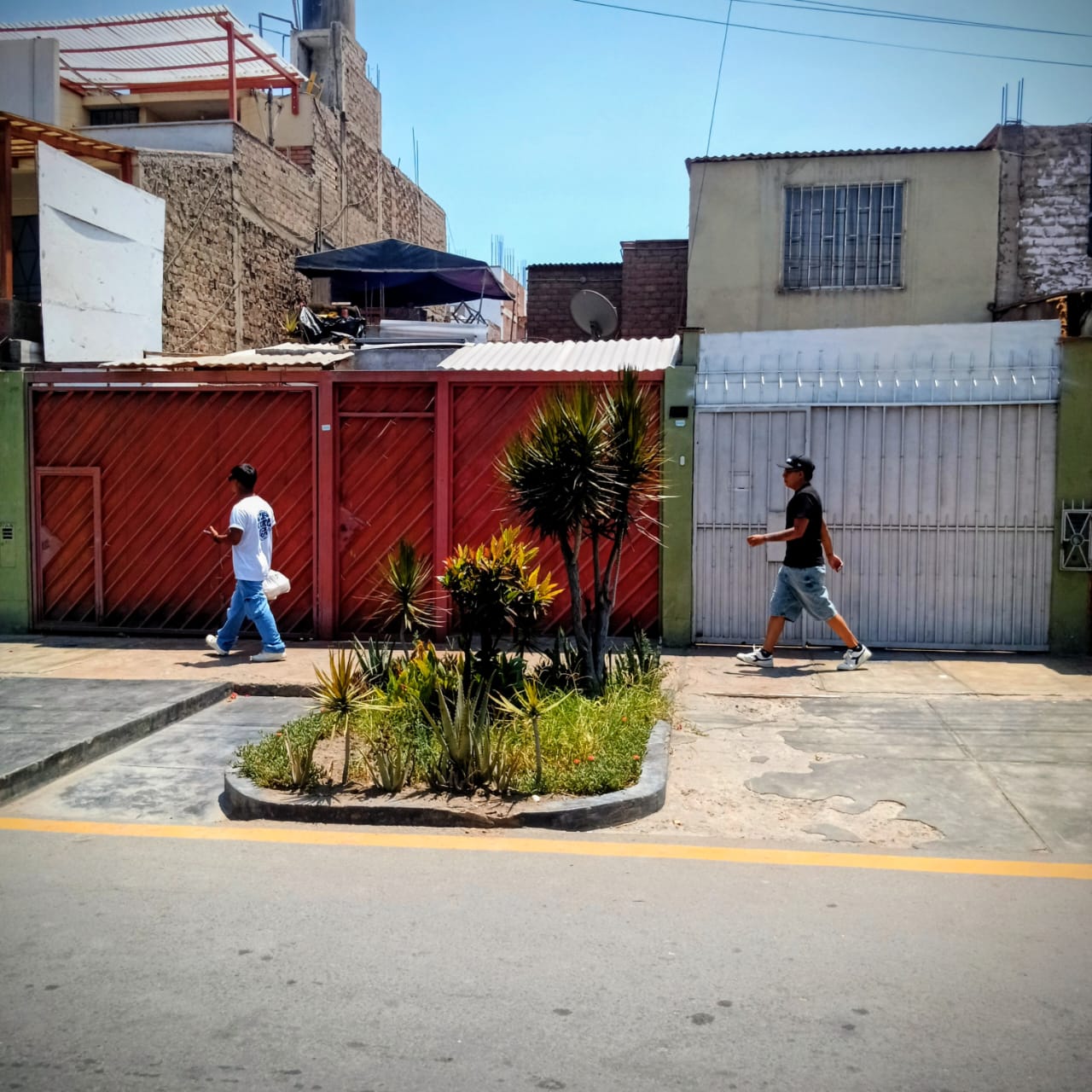 Excelente Oportunidad de comprar la casa de sus sueños en Monterrico Sur Santiago