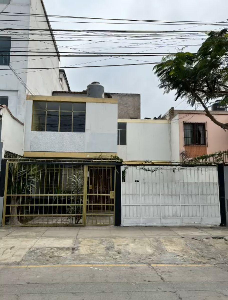 VENDO CASA EN SAN ROQUE SURCO