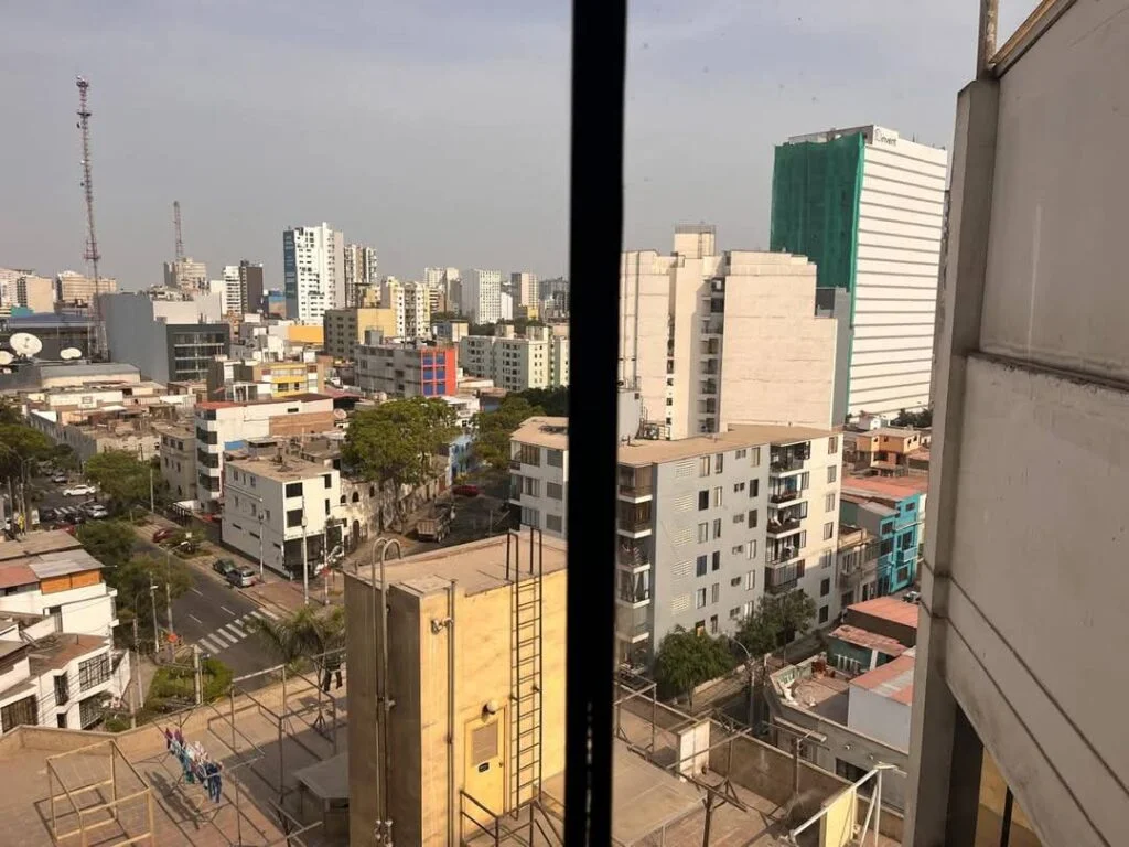 EXCLUSIVO TRÍPLEX DE LUJO EN SANTA BEATRIZ– USD 187,000
