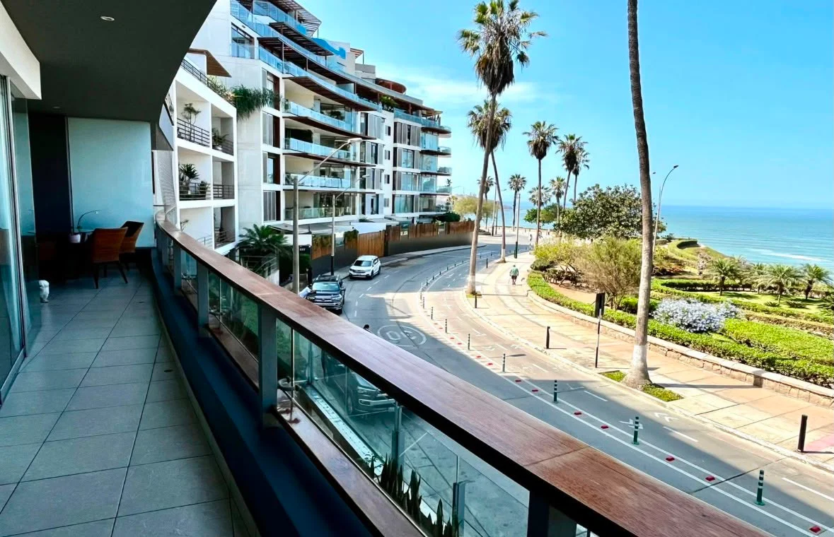 🌊 EXCLUSIVO DEPARTAMENTO FRENTE AL MAR – BARRANCO