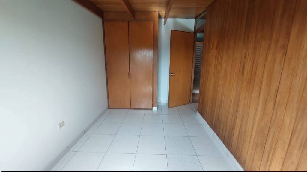 Vendo dpto. La Molina, frente a parque $ 99,000 dólares negociables