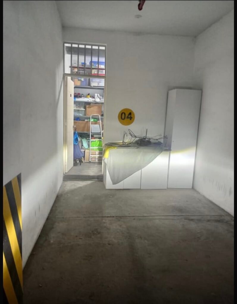 ¡Ubicación privilegiada frente a la Municipalidad y Migraciones, a media cuadra de la estación de la línea del Metro de Lima! 🚇