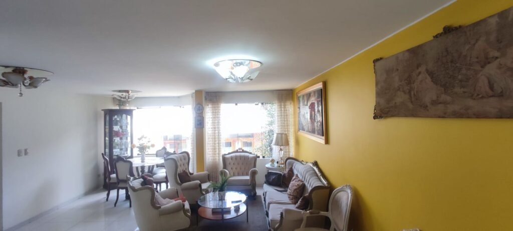 Vendo dpto. frente a parque en La Molina $ 160,000 dólares negociables