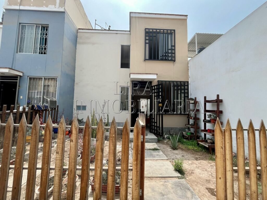 VENDO CASA 2 PISOS VILLA CLUB CINCO CARABAYLLO